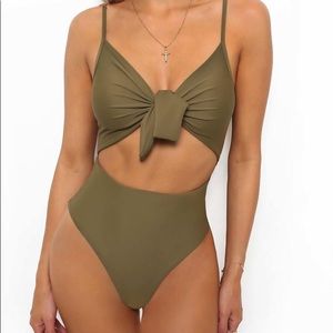 One Piece Bow Front